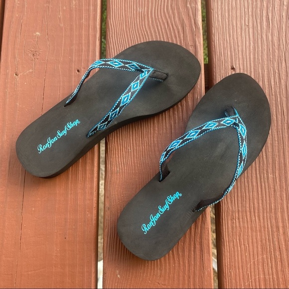 surf style flip flops